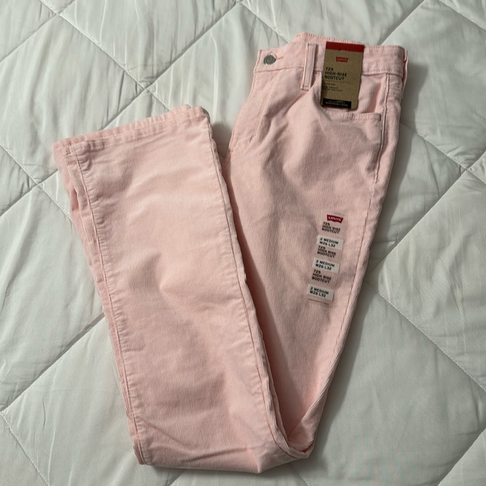 New!! Pink LEVI’S 725 High Rise Bootcut W26 L32